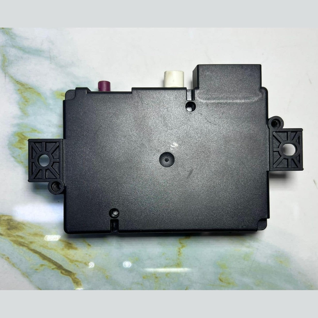 Mercedes Telematics Control Module A2429004101 W204 W207 W156