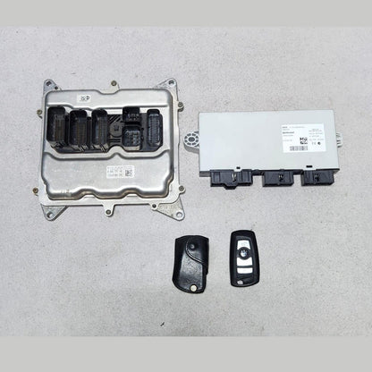 2015 BMW 520i Engine Control Unit ECU Set 8606777 F30 F31 320iX F10 F30 N20 