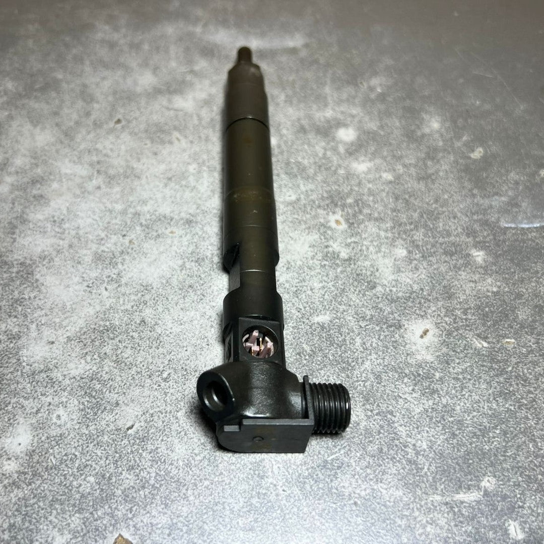 Genuine Mercedes W212 W164 Fuel Injector Sprinter OM651 A651 0702887 Oem Diesel