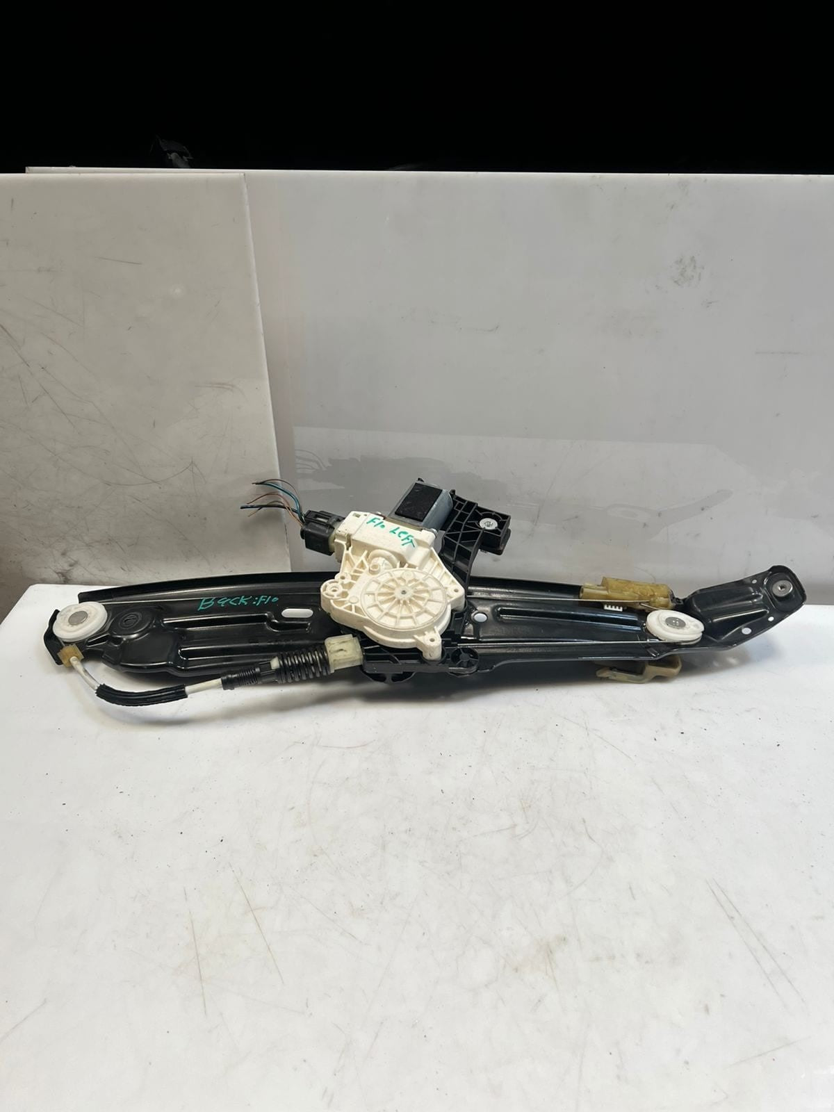 2012-2016 BMW 550i 5' F10 F11 Rear Left Window Regulator With Motor 7182121 OEM