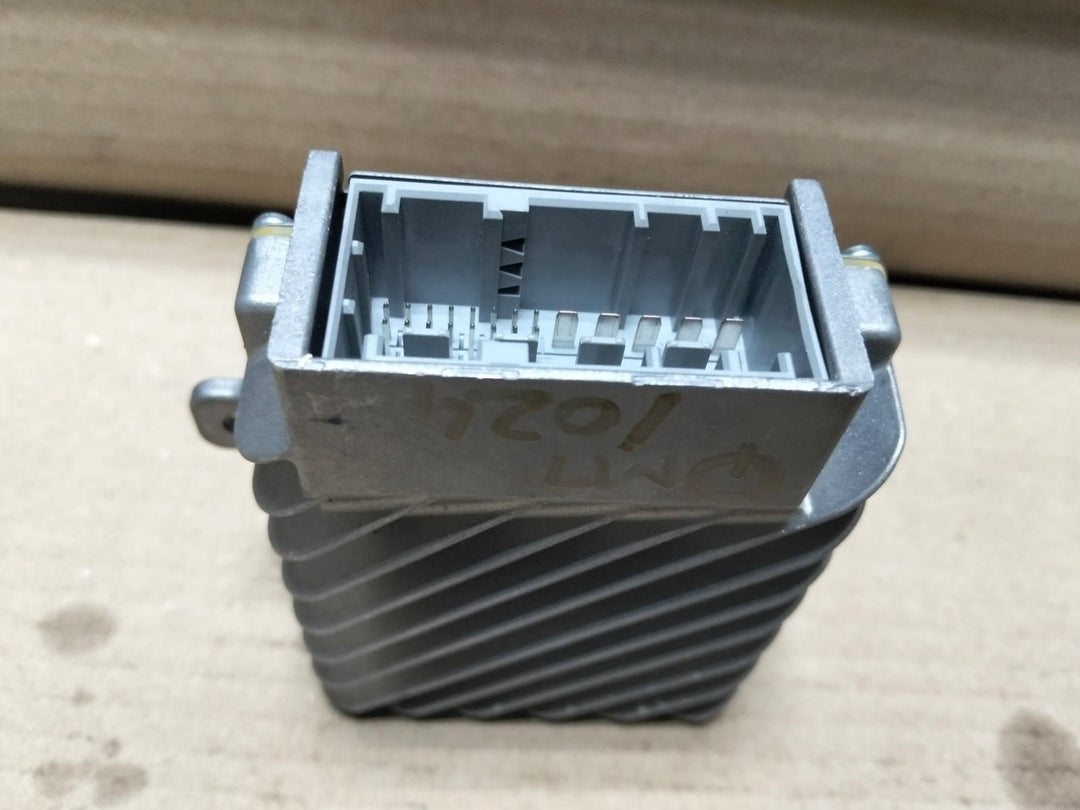 AMPLIFIER BMW 5 G30 G31 G38 Other control units/modules HARMAN/BECKER 8708171