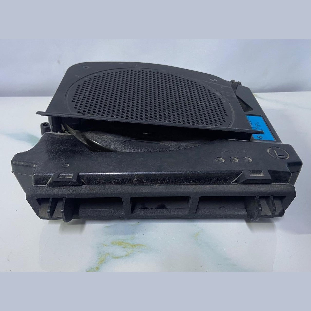 OEM BMW 528i 535i 550i Left Central HiFi Subwoofer 9169685