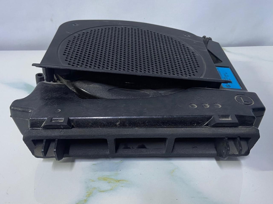 OEM BMW 528i 535i 550i Left Central HiFi Subwoofer 9169685