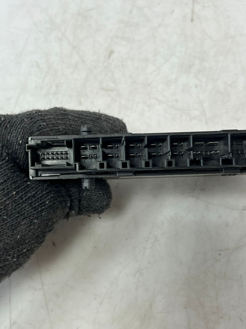 BMW 5' E60 528i 7' E66 E65 Seat Control Module Front Right Electric 9148256 OEM