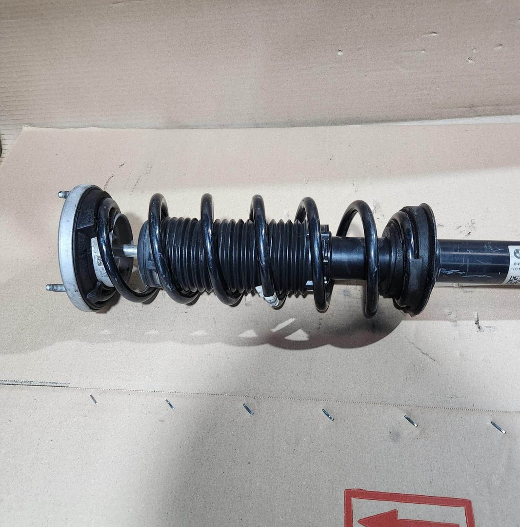 2017-2020 BMW 530i Rear Shock Absorber 6866615 530i and 540i