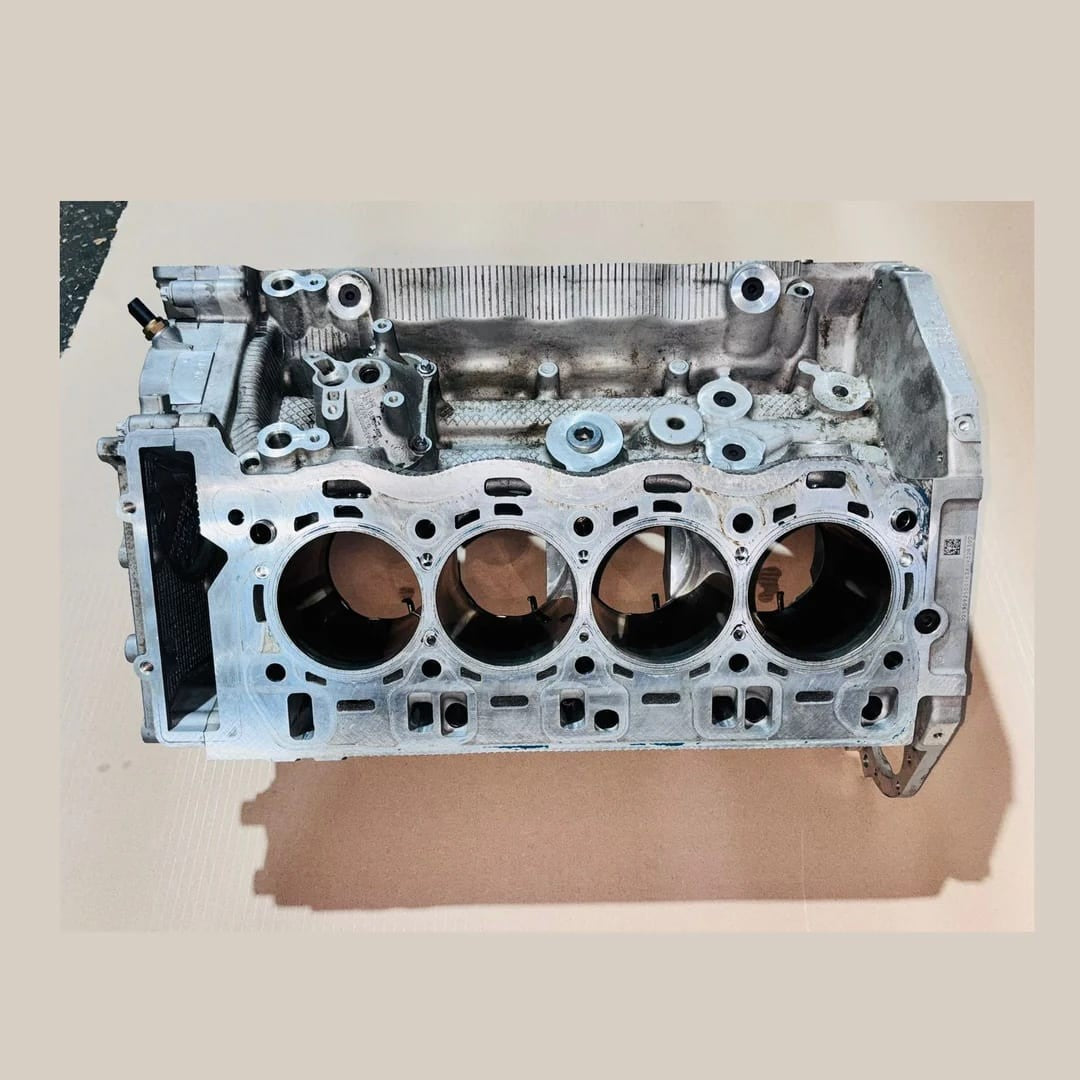 2017-2020 BMW M5 F90 4.4 V8 Engine Block ONLY 8093296 S63B44B 21163518