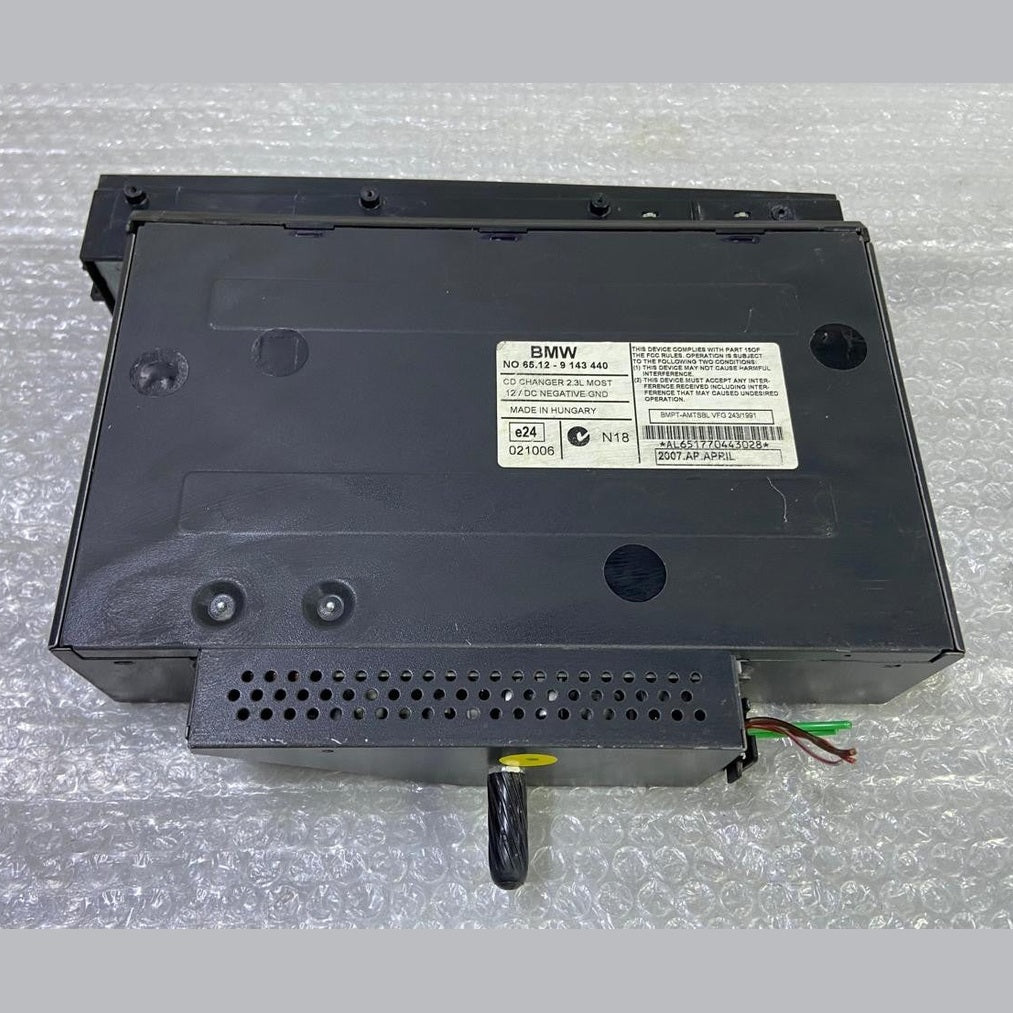OEM BMW E65 E66 E67 7 SERIES CD CHANGER 9143440