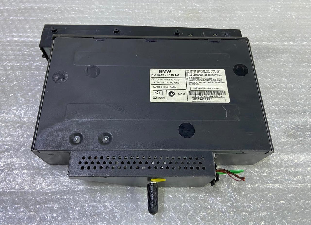 OEM BMW E65 E66 E67 7 SERIES CD CHANGER 9143440