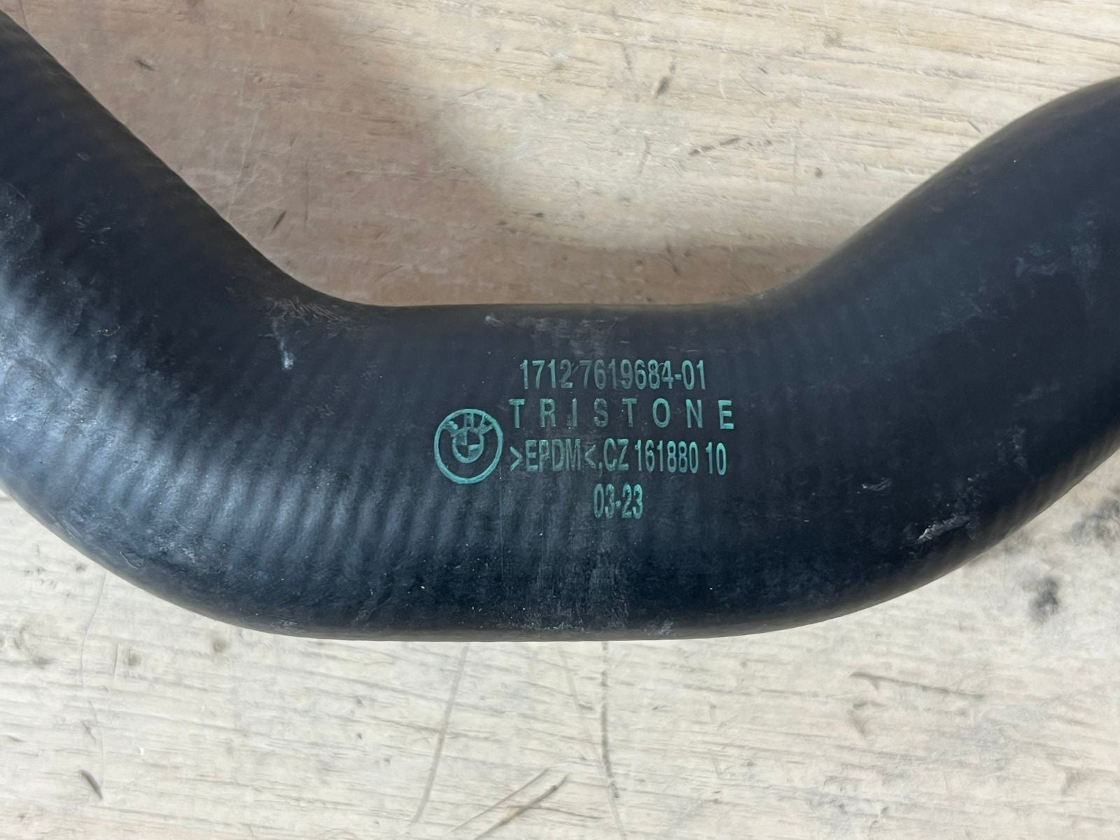 2012-2016 BMW 528i xDrive 528i Upper Radiator Coolant Hose 17127619684 