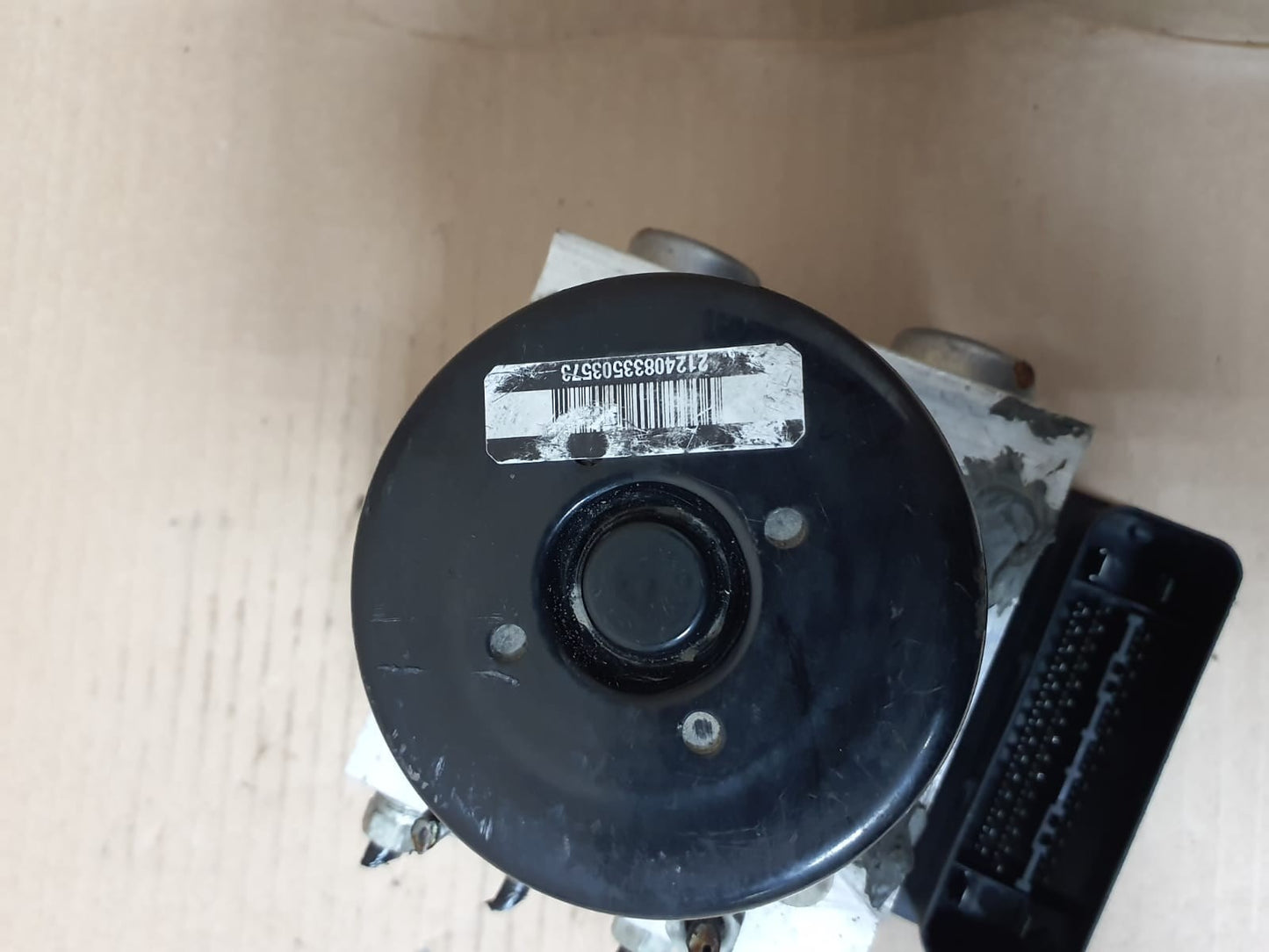 2005-2007 BMW 3 Series E90 E91 E92 E93 330i 335i 330d ABS Pump/Module 6776069