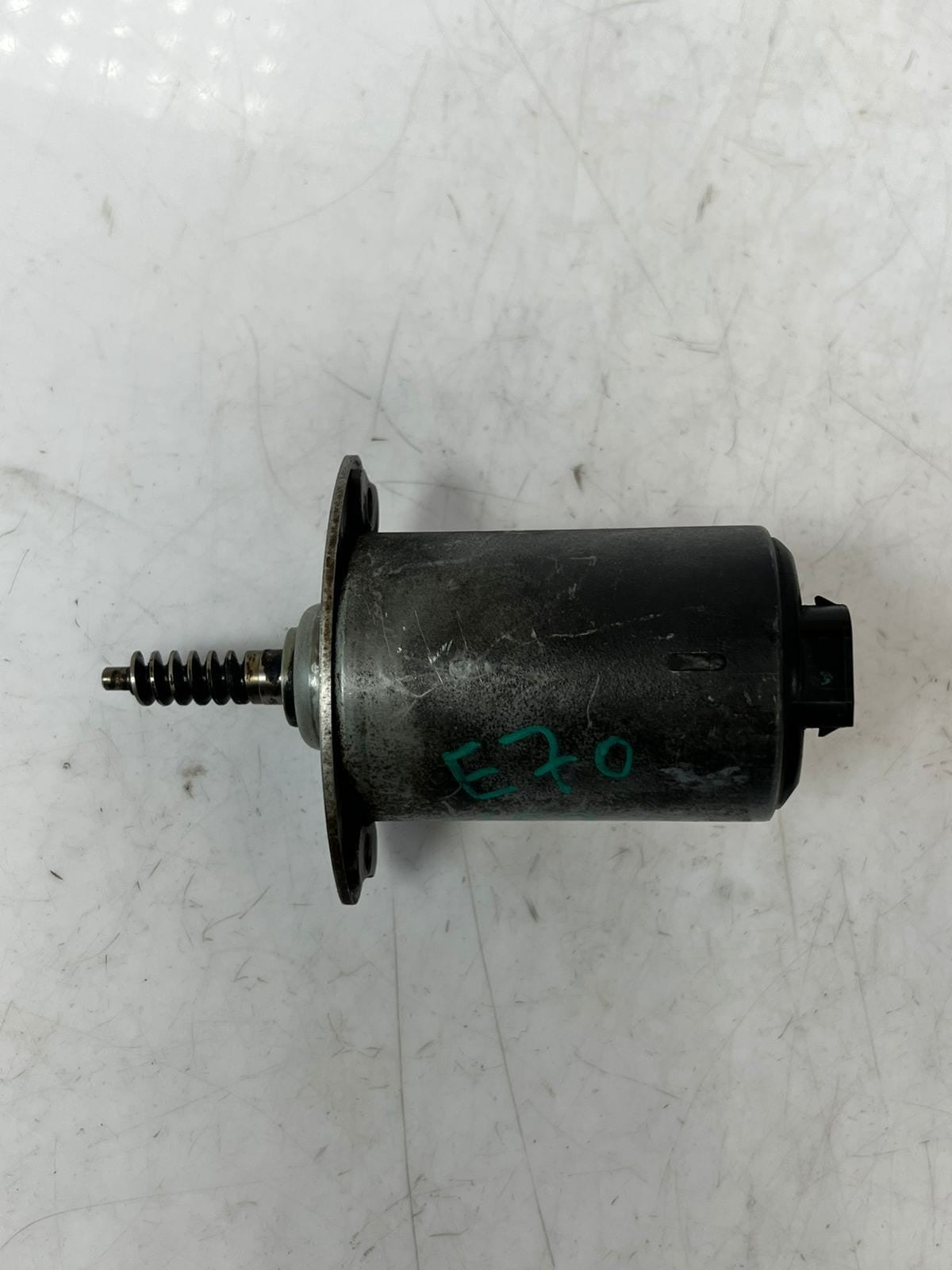 2004-2005 BMW 645Ci E81 E82 E87 E88 Valvetronic Eccentric Shaft Actuator 7548388