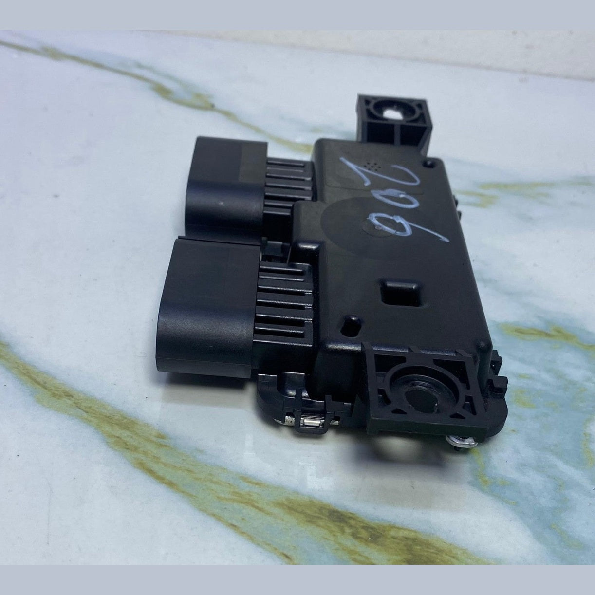 Genuine Mercedes W206 C-Class Fuel Pump Module Control Module A000 9007413 OEM