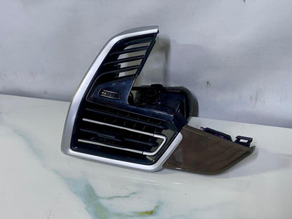 OEM BMW G05 F95 G06 F96 G07 Air Vent Fresh Air Grill Left 9399469
