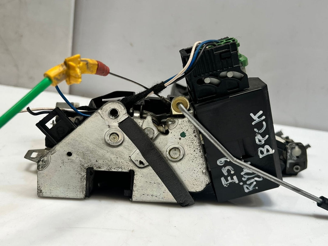 BMW 5 7 Series E39 E38 REAR RIGHT Central Locking Door Lock Actuator 8352165 OEM