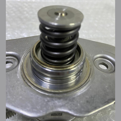 OEM BMW F45 225 xe F20 F21 F22 F23 high pressure pump high pressure pump 7636881