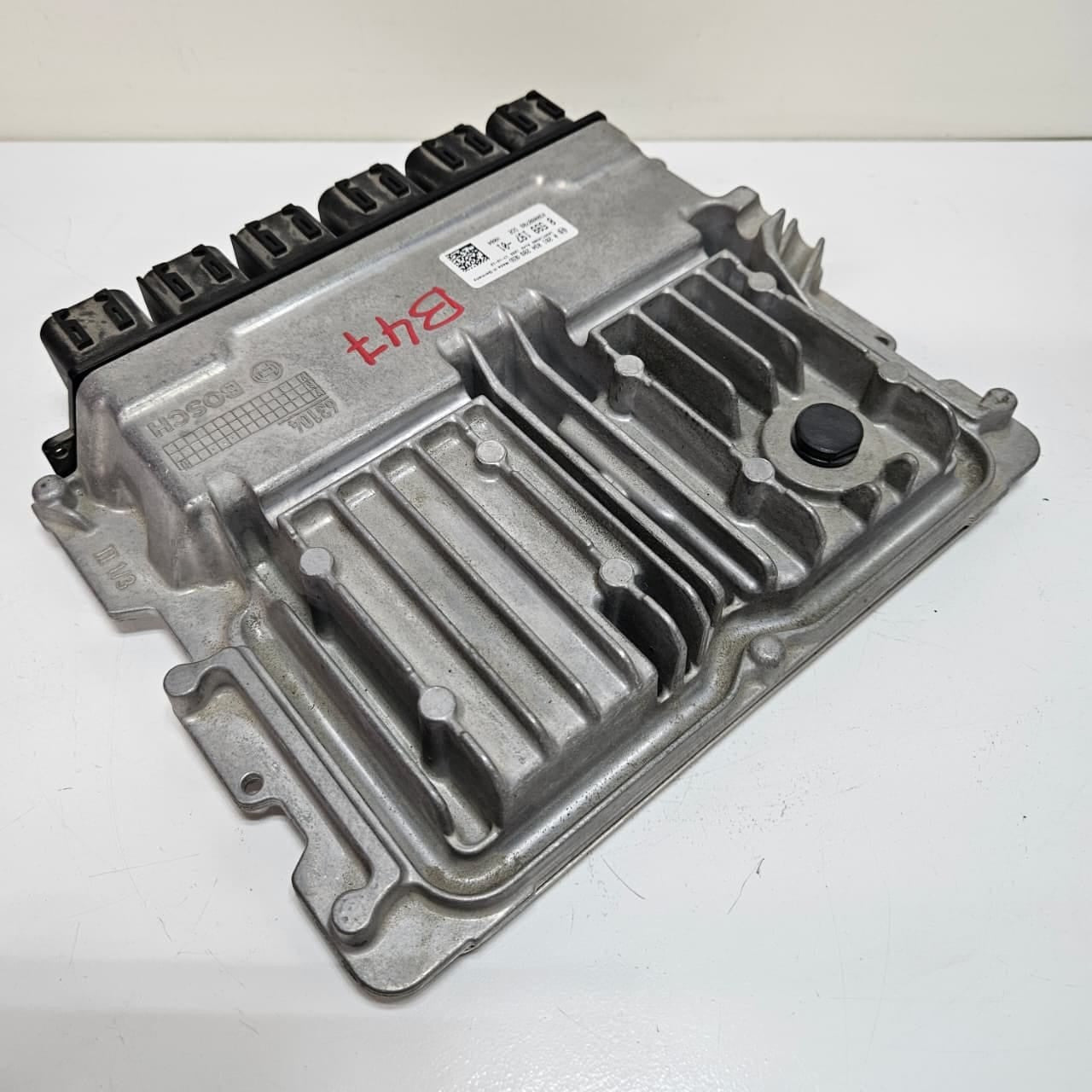 2018 BMW X3 G01 X4 G02 Engine Control Unit DDE Bosch 8599197 OEM