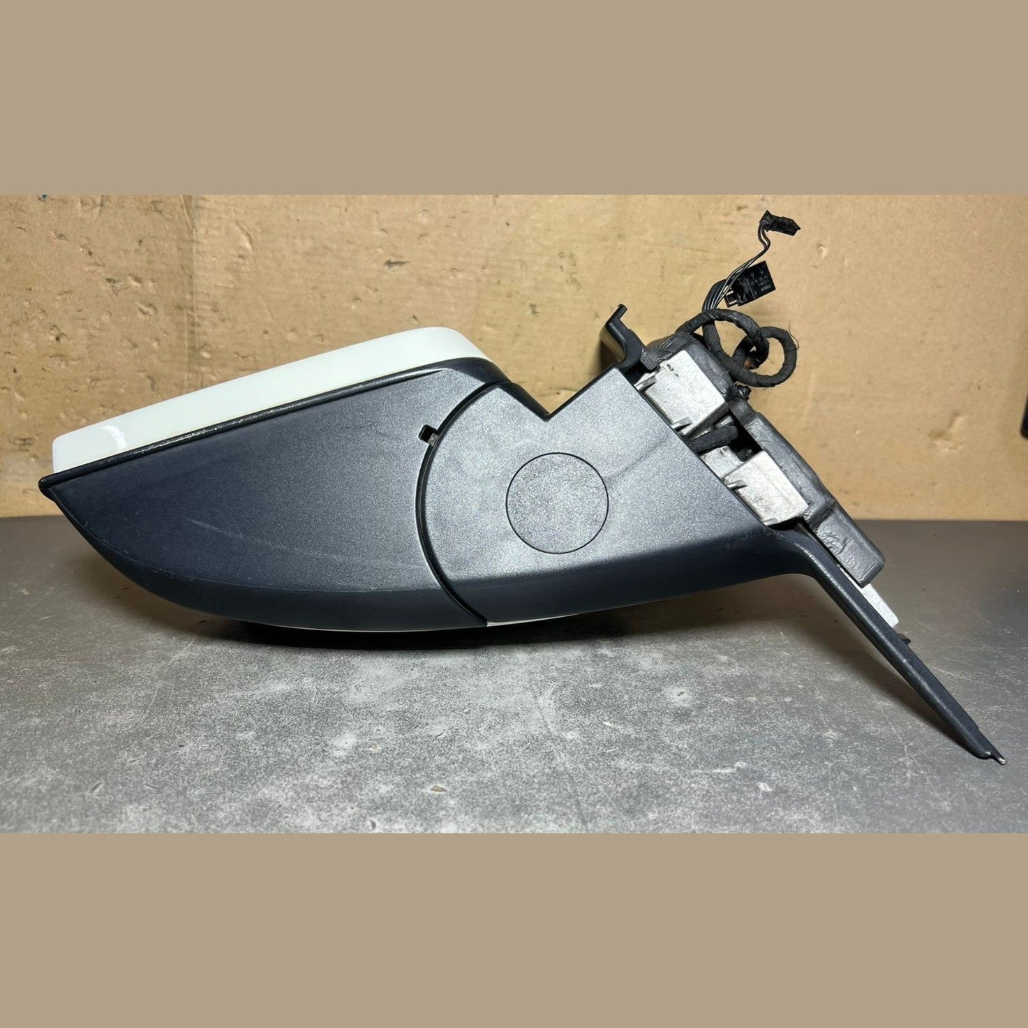 2010-1012 Mercedes-Benz W204 C-Class Left Side Mirror Foldable W/ Signal Light