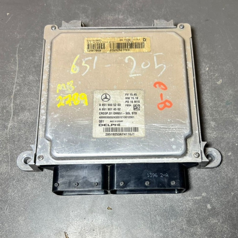 14-18 Mercedes W205 C-Class Engine Control Module Unit ECM ECU A651 9005203 OEM