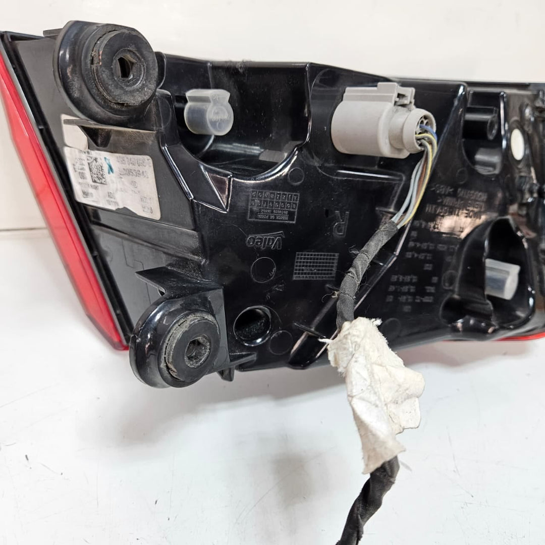 90053943-2011-2018 Audi A6 S6 C7 4G sedan Models Taillight Right Side OEM