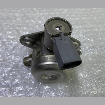 OEM BMW F20 F22 F11 Petrol N55 High Pressure Fuel Injection Pump 7610761 BOSCH