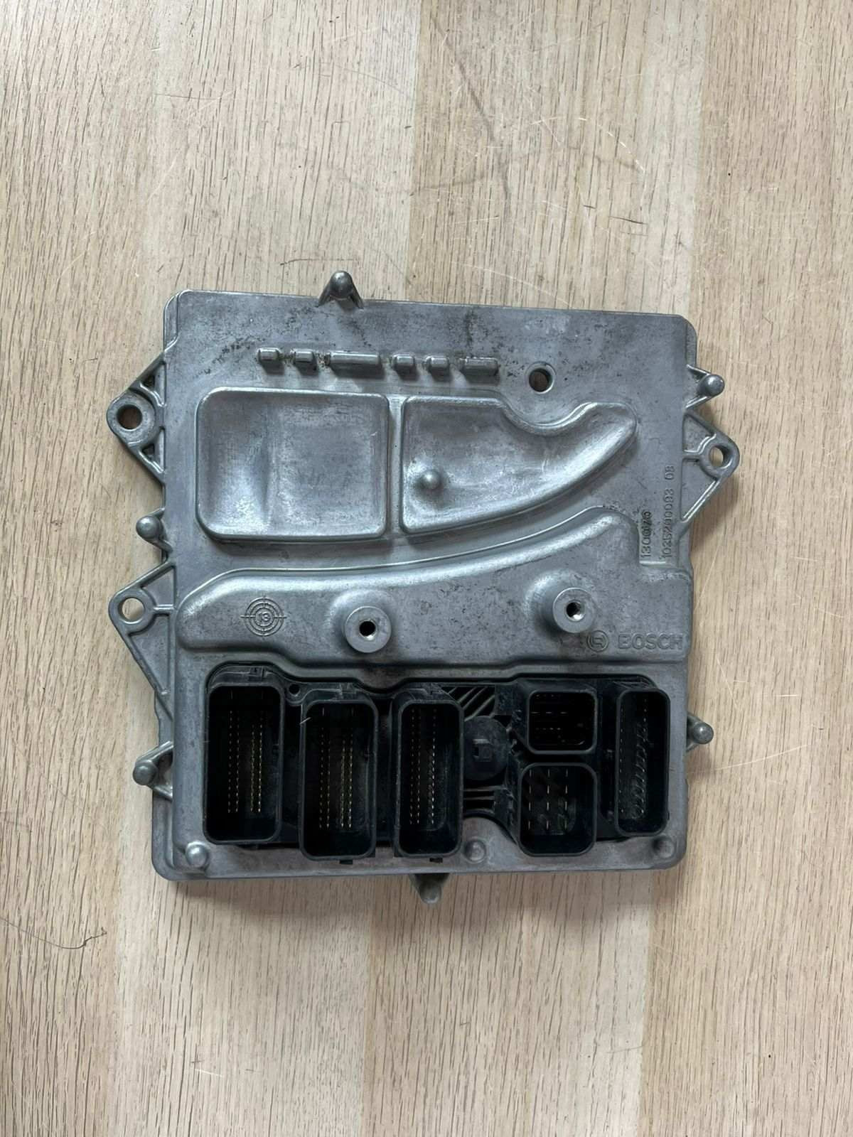 BMW 7 Series F02 3.0 V6 740Li N55B30A N55 N55B30 BODY Control Unit 8641402