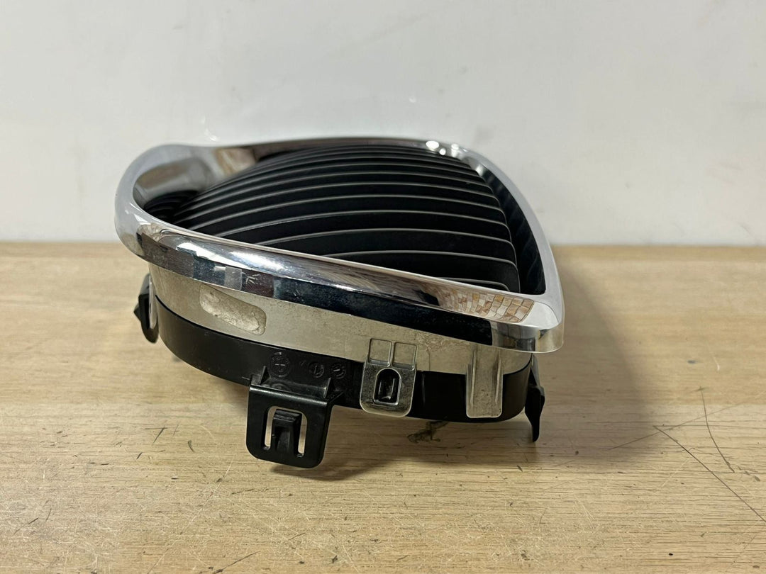 2007 BMW 1 SERIES E82 E87 E88 Grille With Chrome Frame Kidney Left 7166439 Used