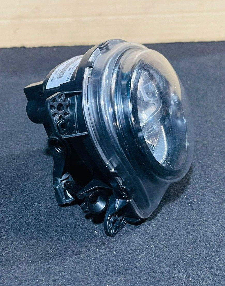 BMW Fog Light Right F07N F10N F11N LCI models and 2011-2016 BMW 5-Series 7311294