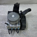 Bild in die Galerieansicht laden, OEM BMW i3 0.6 Hybrid 125Kw ABS Pump Assembley 6883348 6883347