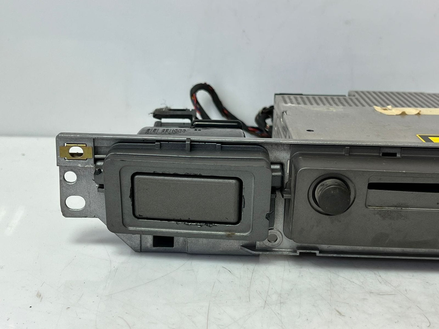 2006-2008 BMW E65 E66 E67 7' 730d 750i 750Li 760Li Radio Cd Player 6947711 OEM