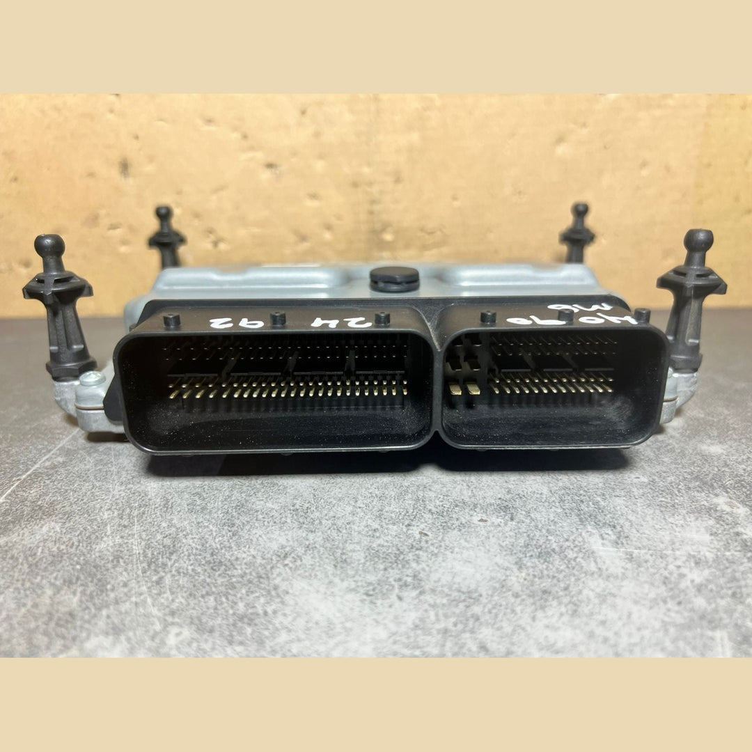 08-12 Mercedes W212 E-Class Engine Control Module Unit ECM ECU A272 1532492 OEM