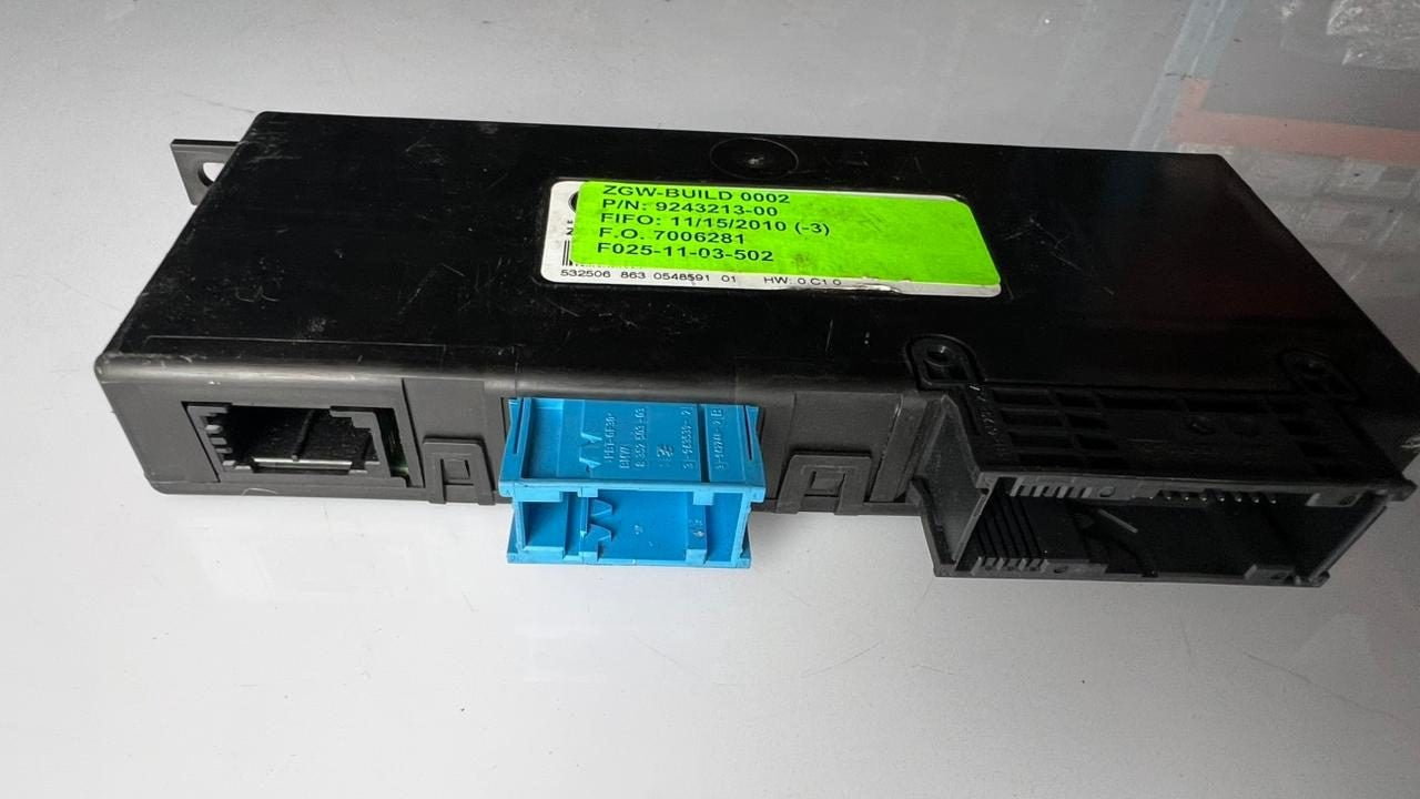 2010-2017 BMW X3 Central Gateway Module 9243213 X3 F25, X4 F26, and 5 Series F11