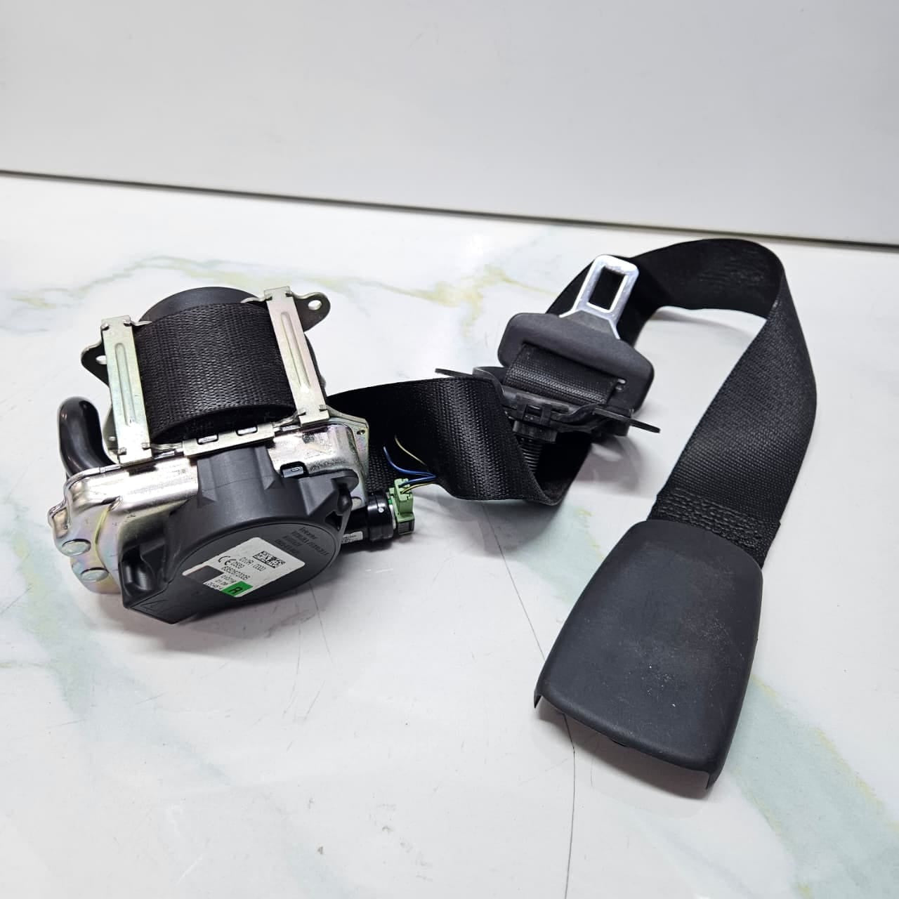 2018-2022 BMW X1 F48 X2 F39 Front Right Seat Belt 7401714