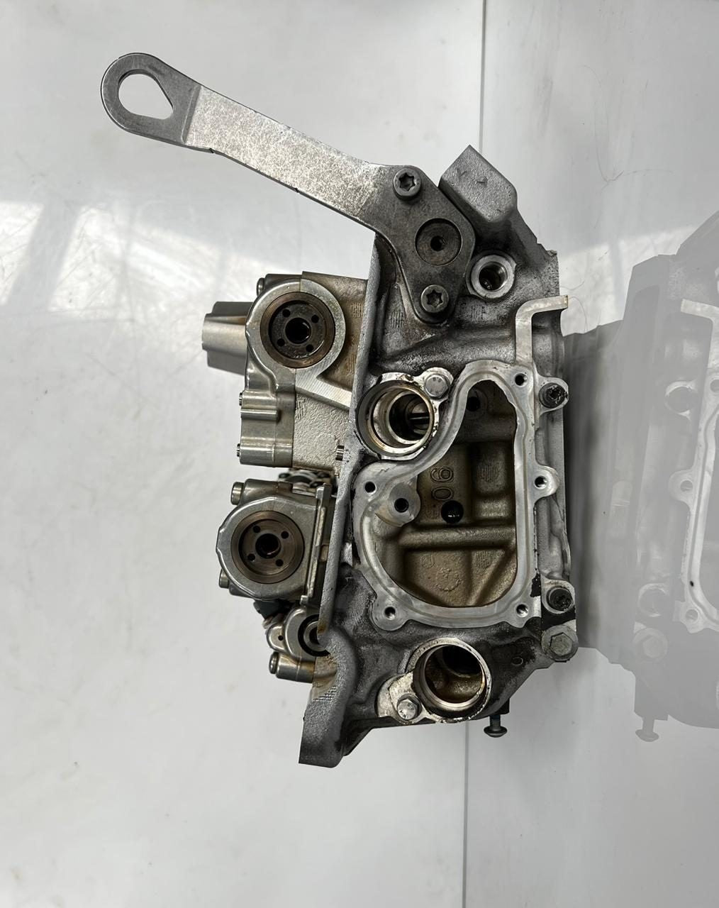 BMW Engine Cylinder Head 7845492 F06 F10 F12 F13 models with 4.4L petrol engines