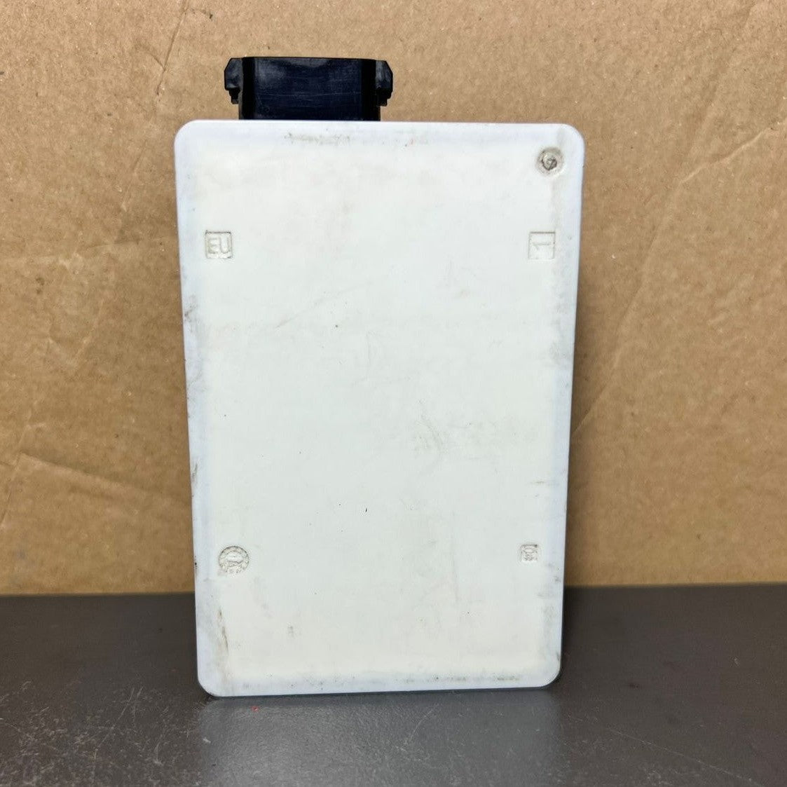 MERCEDES BLIND SPOT RADAR SENSOR GENUINE A0009058702 / 0009058702