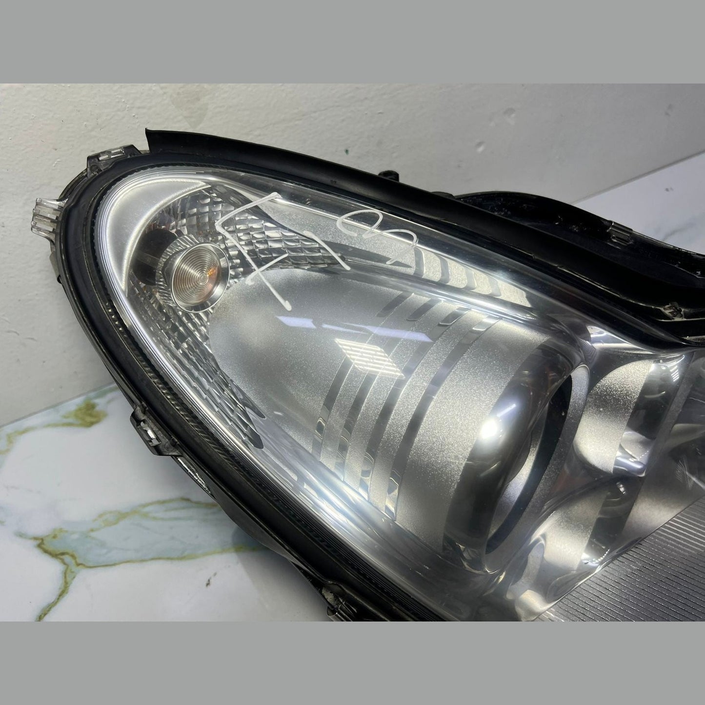 06-10 Mercedes W219 CLS-Class CLS350 Front Right Side Head light Headlamp OEM