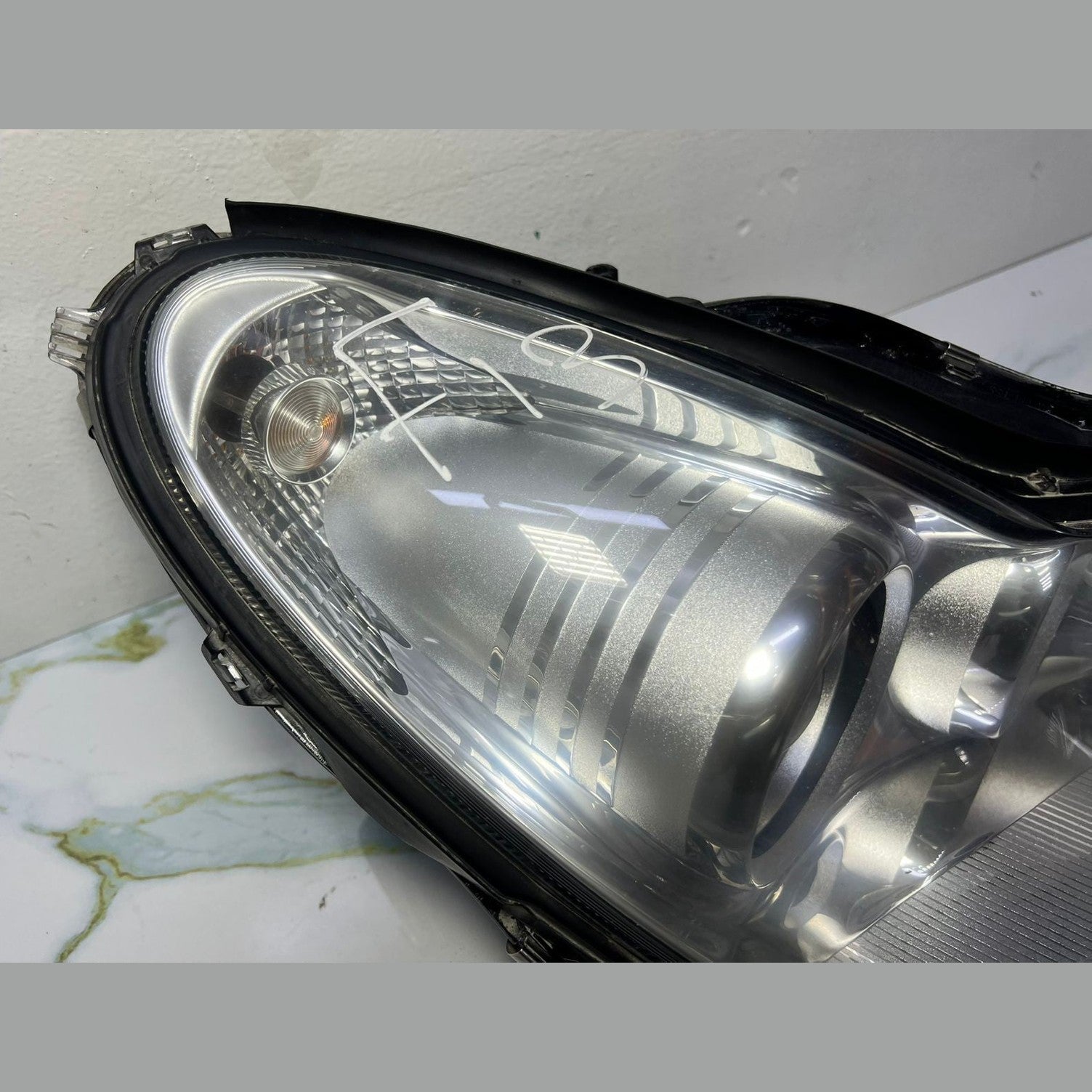 06-10 Mercedes W219 CLS-Class CLS350 Front Right Side Head light Headlamp OEM