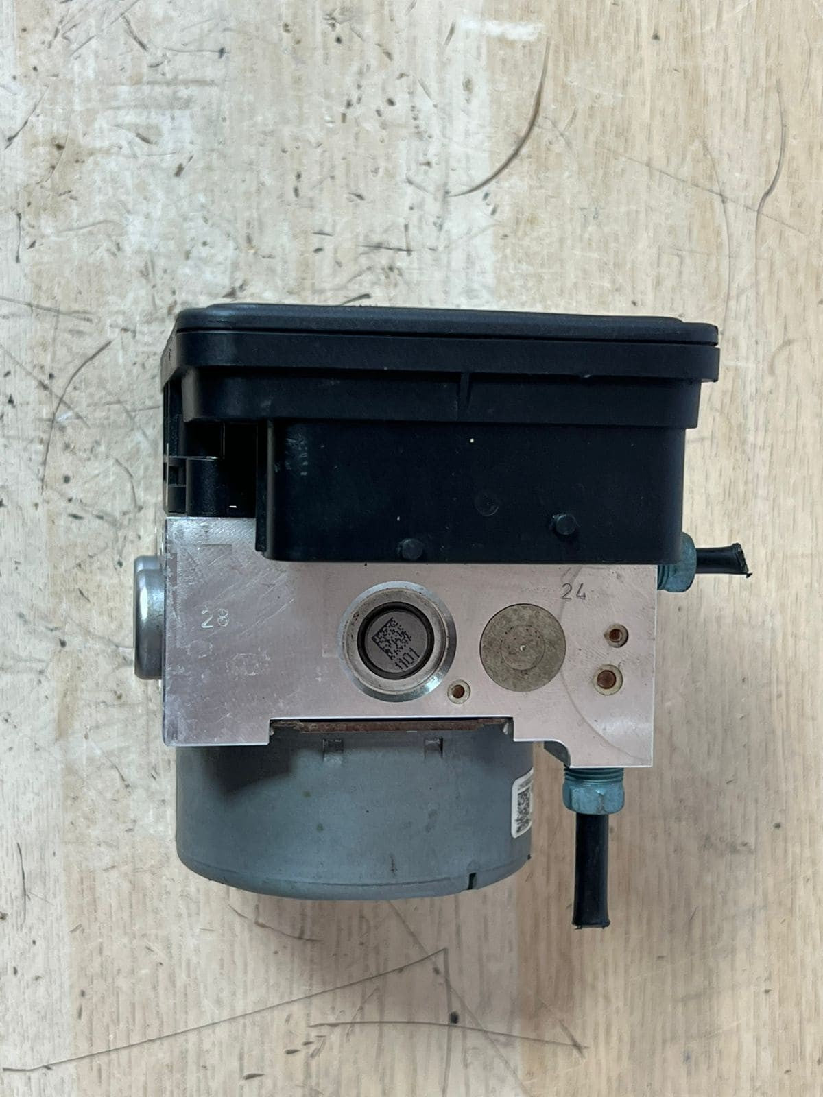 2015-2019 BMW 328i M4 F30 ABS Anti-Lock Brake Pump Module 6871110 OEM
