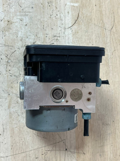 2015-2019 BMW 328i M4 F30 ABS Anti-Lock Brake Pump Module 6871110 OEM