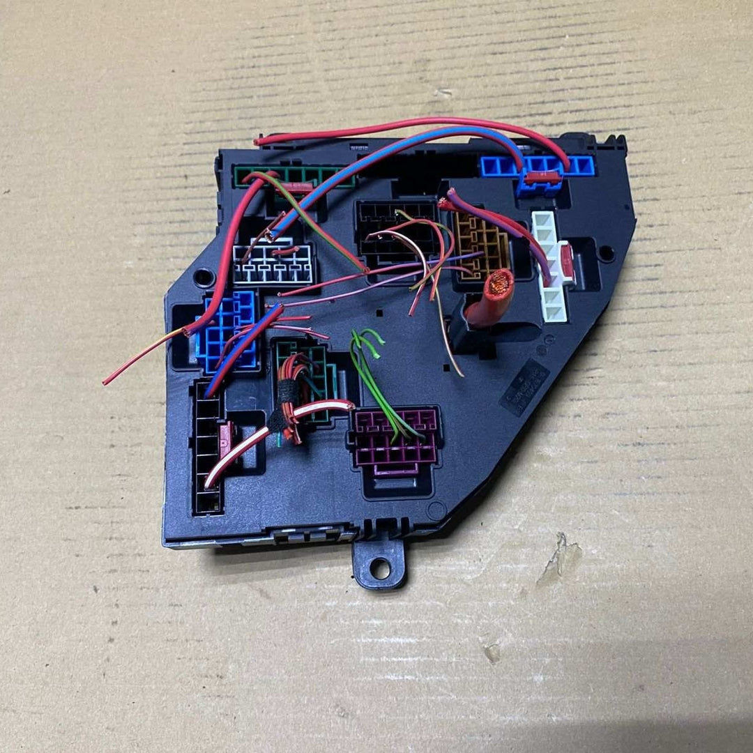 2013 BMW 750i Rear Power Distribution Fuse Box 9264924 F02