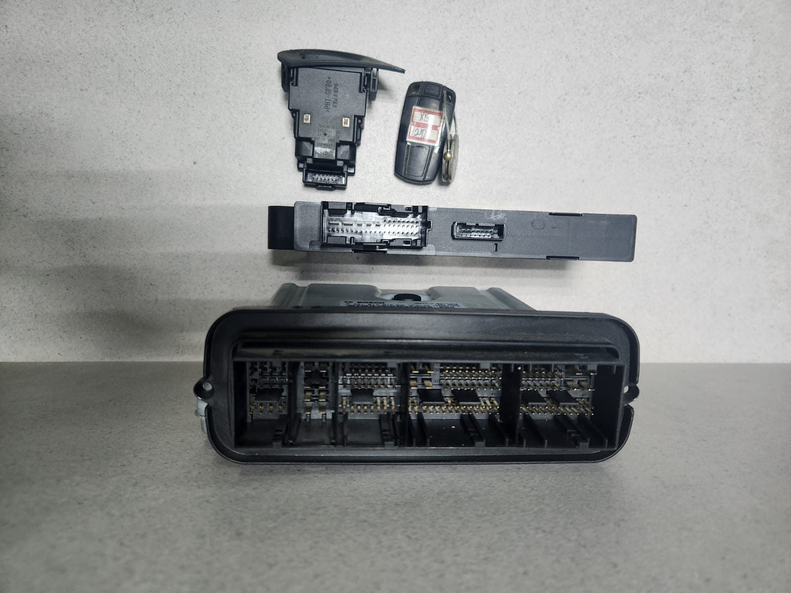 2010 BMW Engine Control Unit 8510838 X5 E70 3.0D Diesel ECU SET 2010-2013