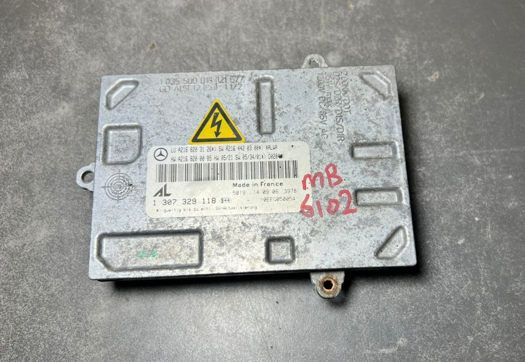 Mercedes Benz W221 Xenon Light Headlight Control Module Unit A216 8203126 OEM