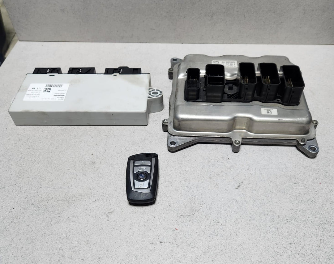 2014 BMW 320i 2014 F30 N20 Engine Control Unit DME ECU Set 8626172 OEM