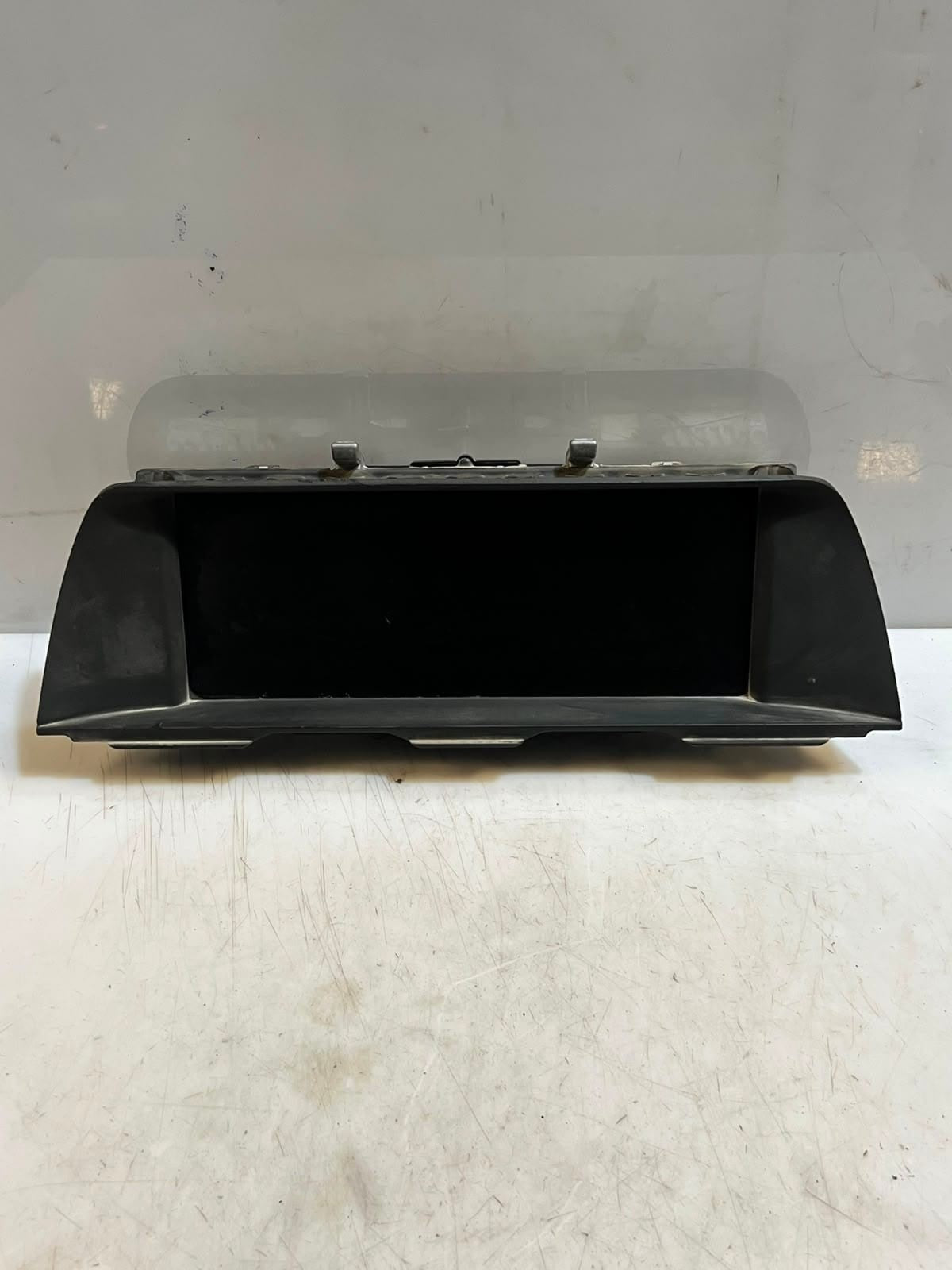 2011-2013 BMW 5 Series F10 and F11 528i Central Information Display 9243897