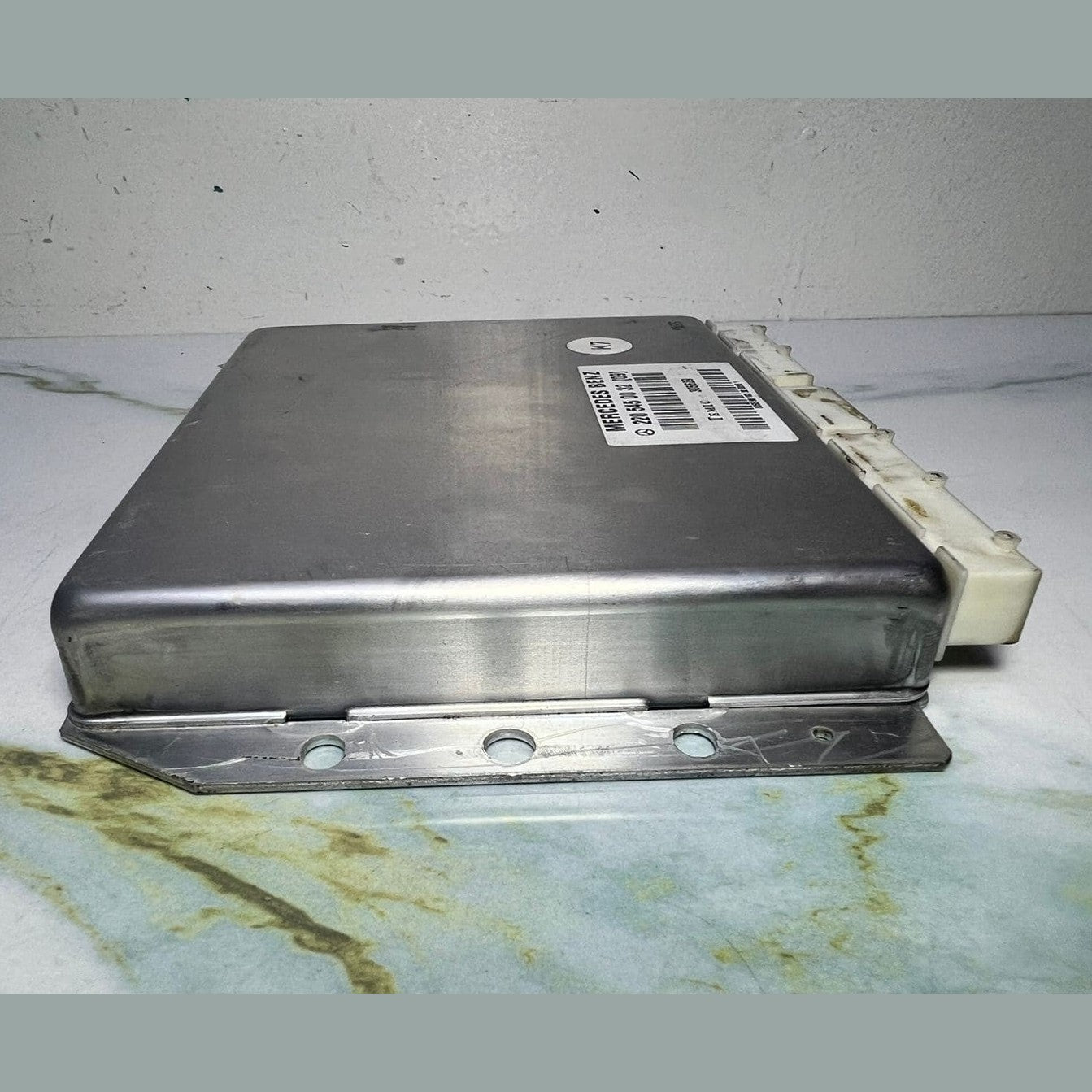 2000-2006 Mercedes S430 Air Suspension Control Module A2205450032 S-Class W220