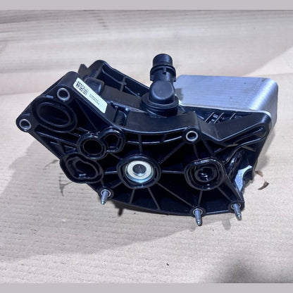 8570063 Oil Filter Housing Heat Exchanger BMW B57D30B 2er F22 F23 M240i