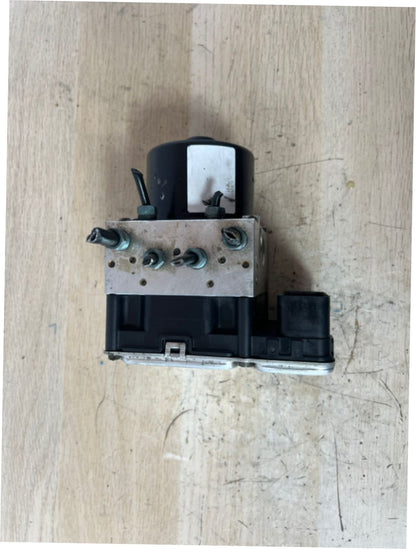 BMW X3 F25 X4 F26 ABS Pump Hydraulic Unit ABS P/N 6877722