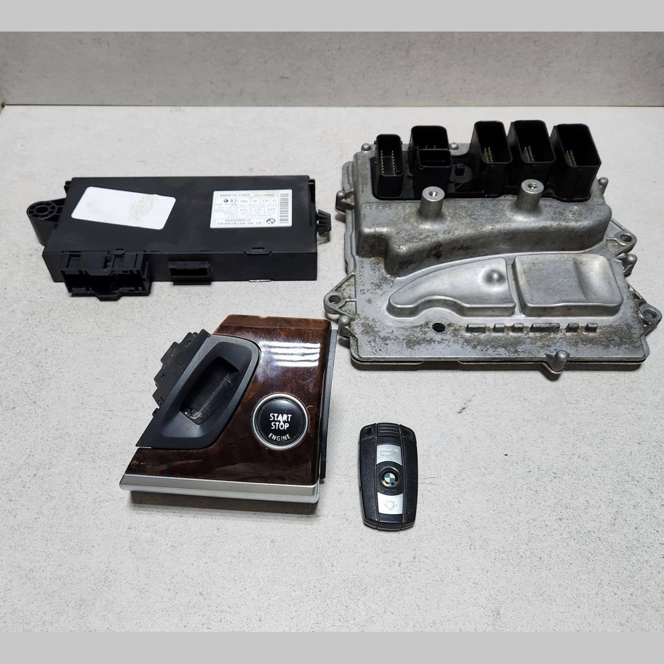 2012-2014 BMW X5 E70 3.5i Engine Control Module 7639422 E70 N55 ECU SET