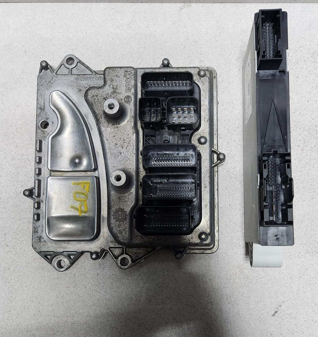 2011 BMW F07 GT 535I N55 3.0 Engine Control Unit 8618449 ECU SET 