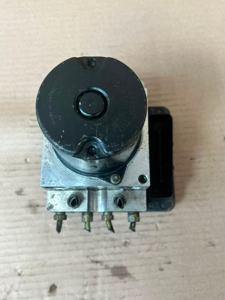2007-2013 BMW X5 E70 and X6 E71 DSC (085) Abs Control Module 6781594-01