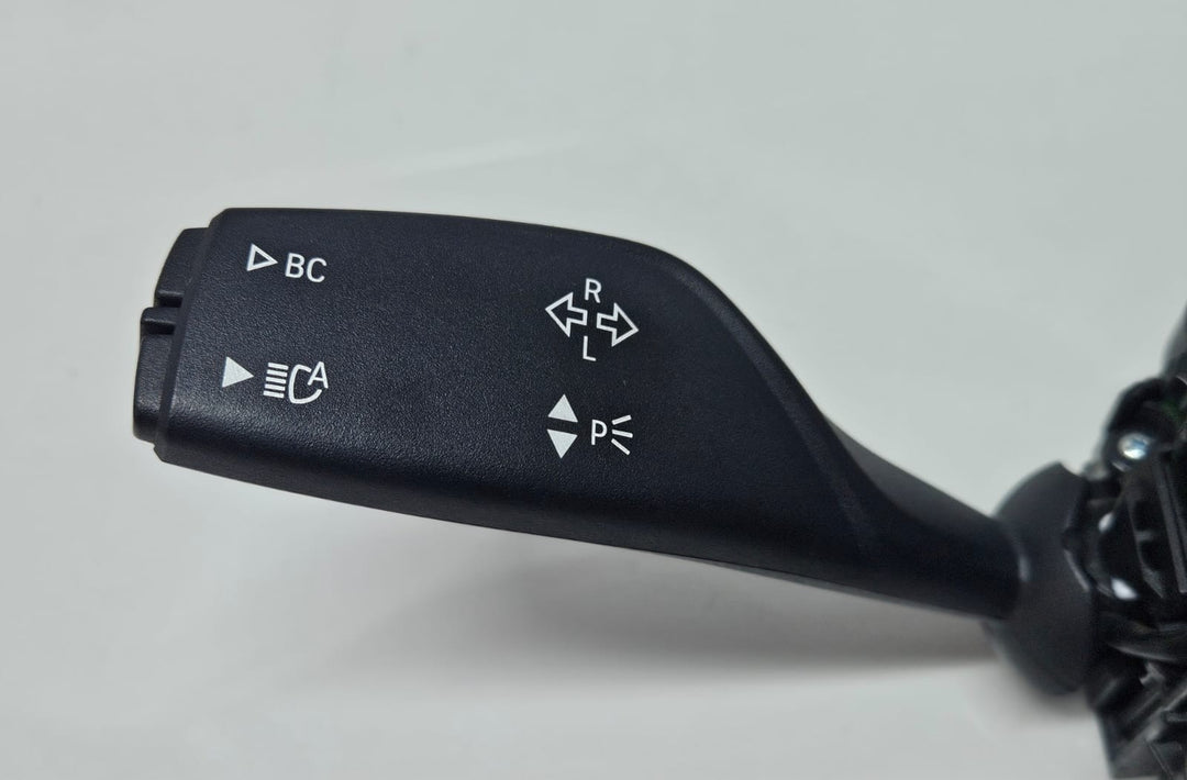 9368601-2015-2017 BMW X5 F15 Wiper Turn Signal Indicator Stalk Switch OEM